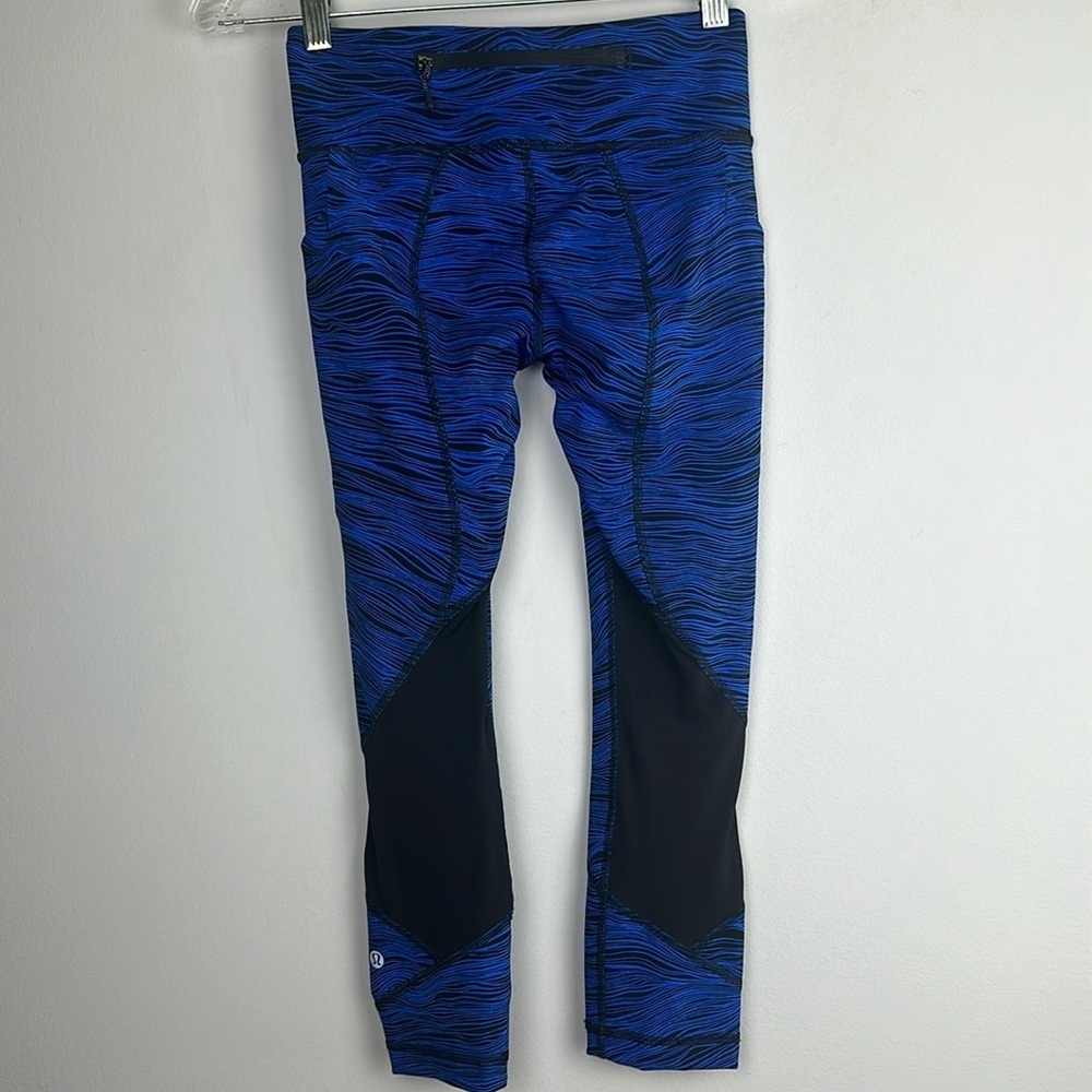 Lululemon Pace Rival Crop 22” Leggings Size 2 Life Lines Cerulean Blue Black - Picture 7 of 16